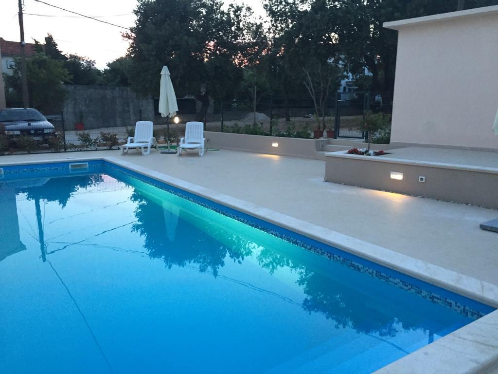 Guest House Punta Grzan 돈제페트레케인 외부 사진