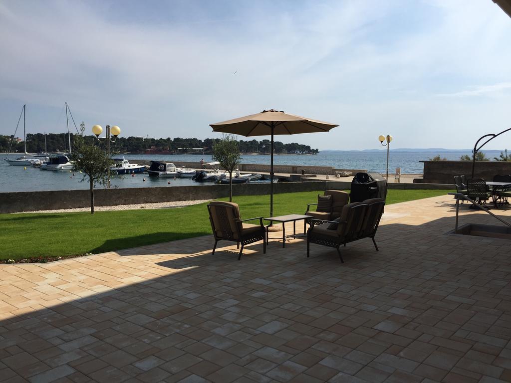 Guest House Punta Grzan 돈제페트레케인 외부 사진